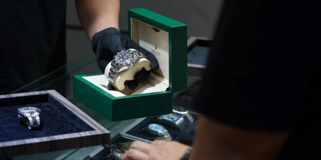 Jual Beli Jam Tangan Mewah di OMNILUXE 100% Original dengan Garansi Uang Kembali